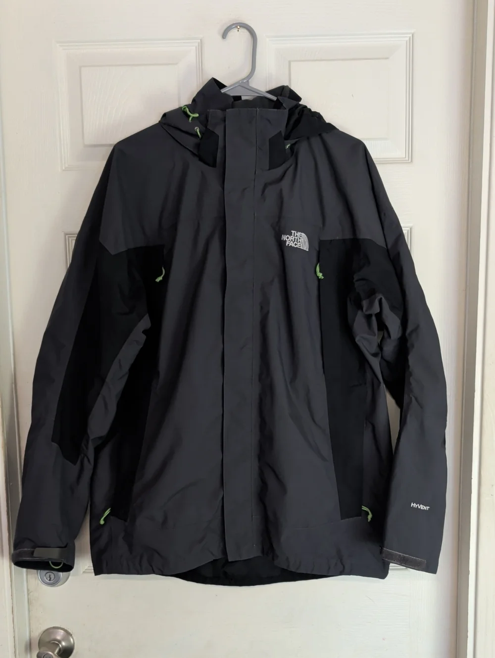 Men’s The North Face HyVent Jacket Men Large